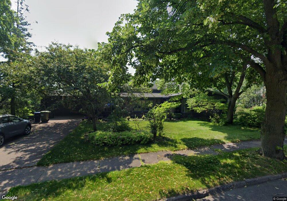 2802 E 8th St, Duluth, MN 55812 - photo 1