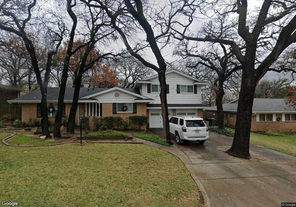 629 Circleview Dr S, Hurst, TX 76054 - photo 1