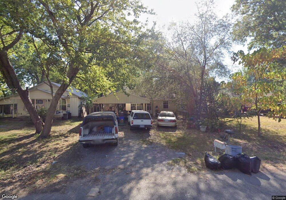 207 N Whitaker St, Pryor, OK 74361 - photo 1