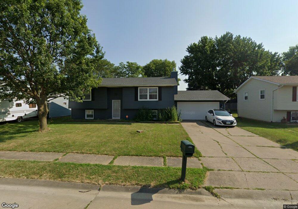 638 W 64th St, Davenport, IA 52806 - photo 1