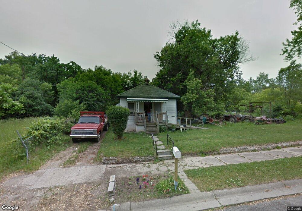 1040 E Ruth Ave, Flint, MI 48505 - photo 1