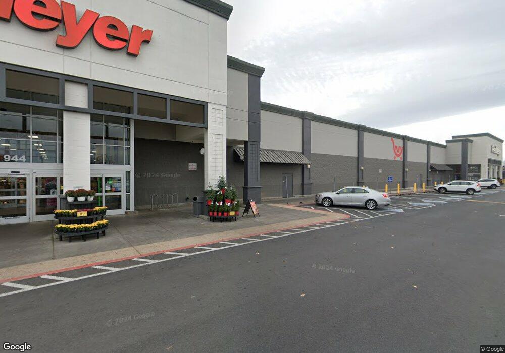 944 SW 9th St, Redmond, OR 97756 - photo 1