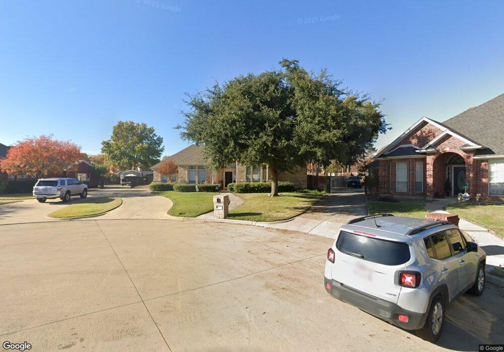 624 Natchez Ct, Hurst, TX 76054 - photo 1