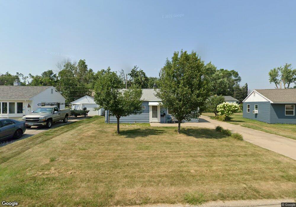 2408 Reynolds Ave SW, Cedar Rapids, IA 52404 - photo 1
