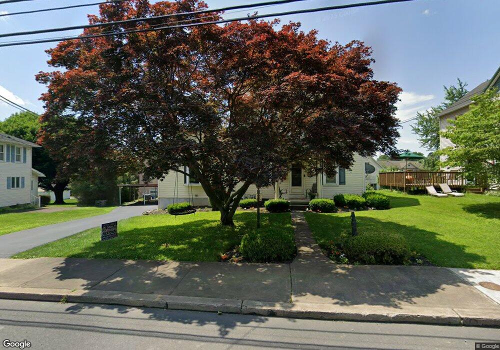 410 E Walnut St, Nazareth, PA 18064 - photo 1