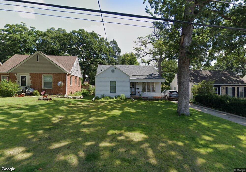 2833 35th St, Des Moines, IA 50310 - photo 1