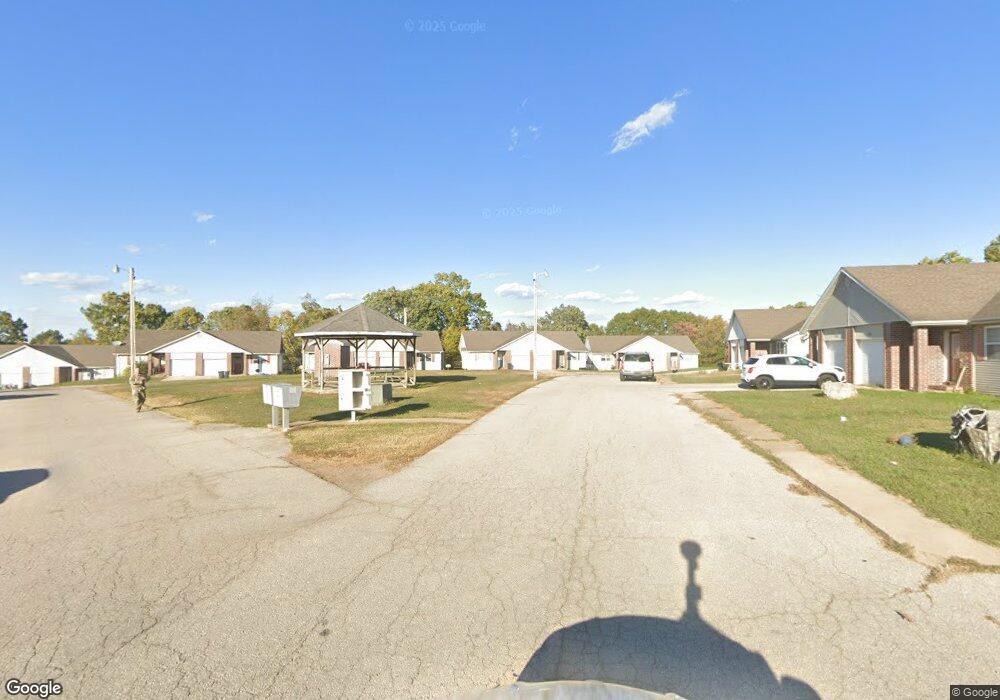 13820 Trinity Cir, Saint Robert, MO 65584 - photo 1