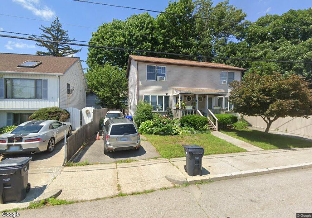 32 Bowles Ct, Pawtucket, RI 02860 - photo 1