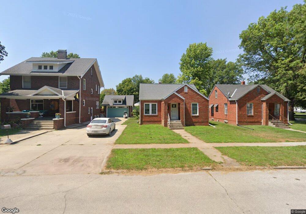 402 Maple St, Shenandoah, IA 51601 - photo 1