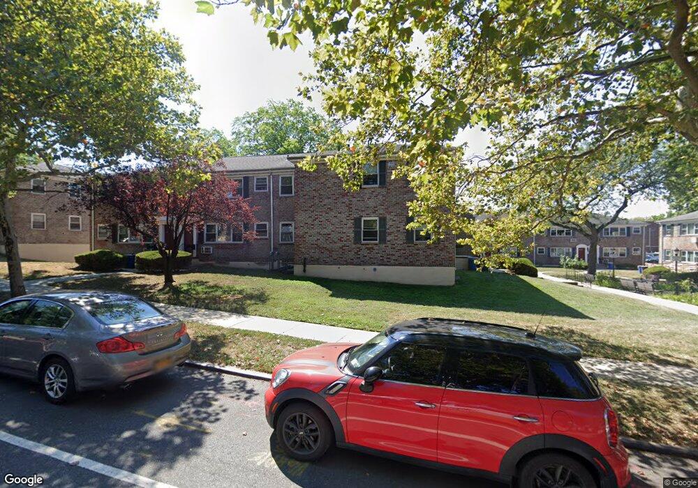 15264 Jewel Ave unit 112B, Flushing, NY 11367 - photo 1