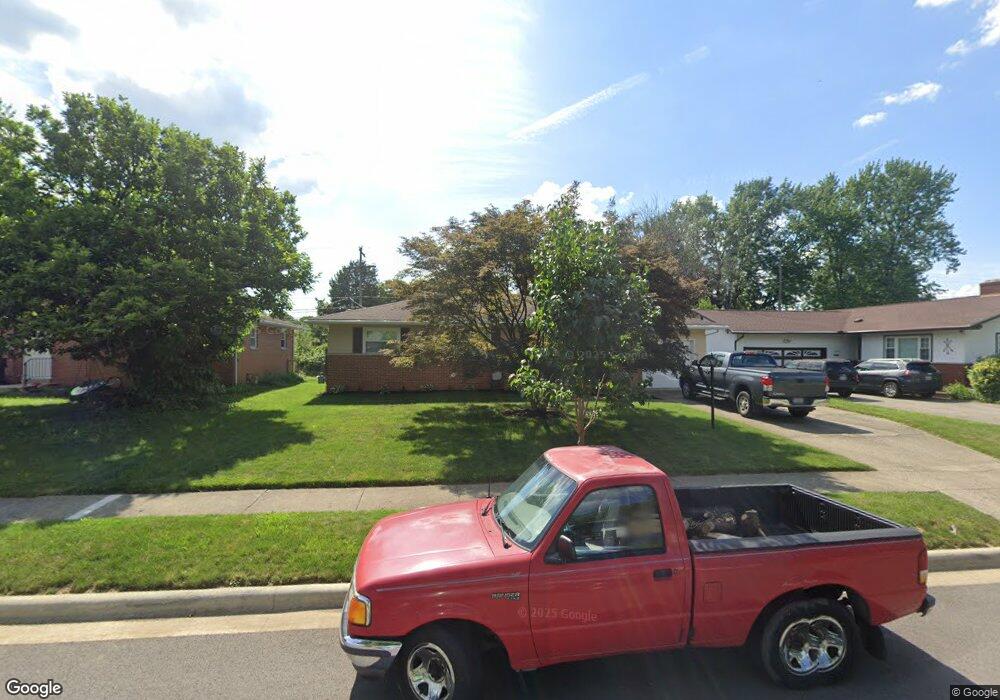 4833 Esterbrook Rd, Columbus, OH 43229 - photo 1