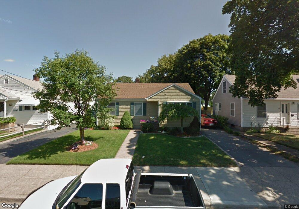 100 Windsor Rd, Pawtucket, RI 02861 - photo 1