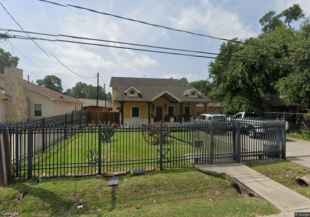 911 Thornton Rd, Houston, TX 77018 - photo 1