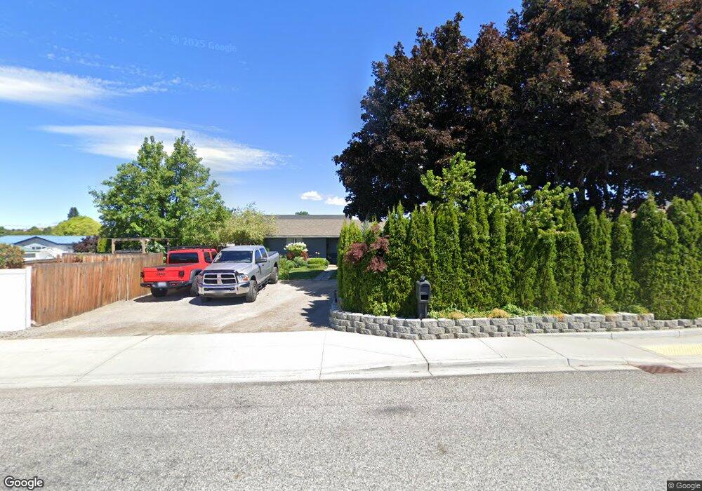 2125 5th St NE, East Wenatchee, WA 98802 - photo 1