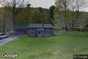 19 Center St, Proctor, VT 05765