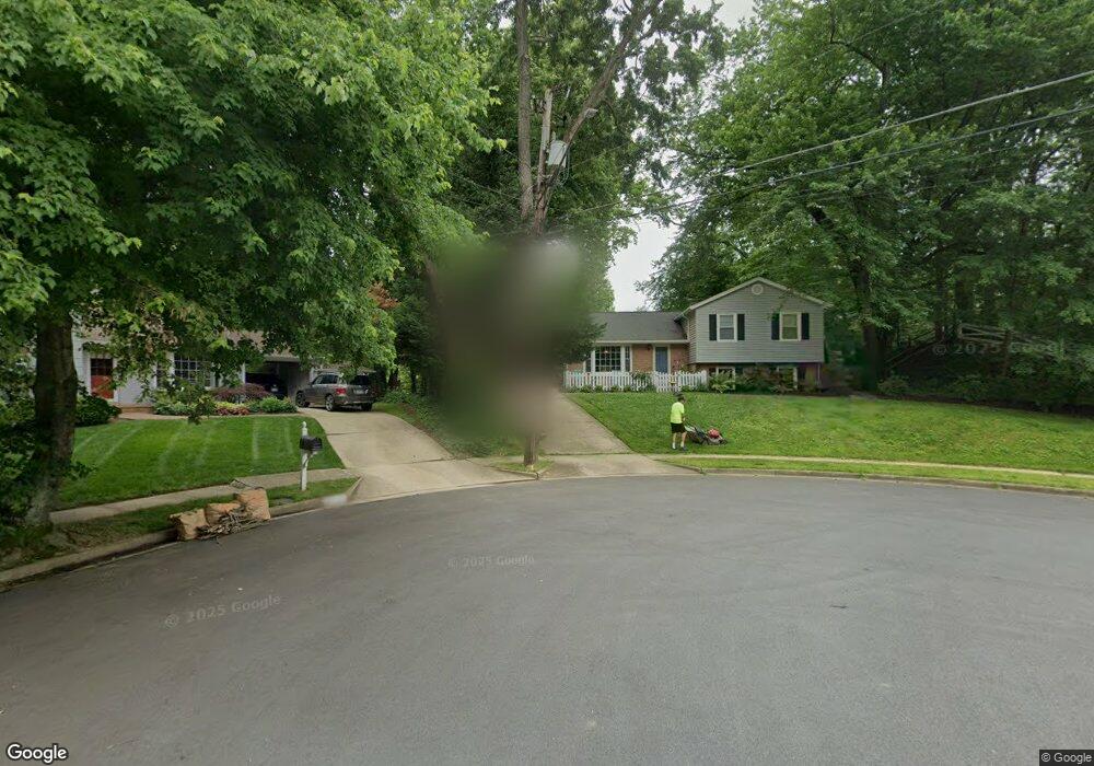 9517 Stevebrook Rd, Fairfax, VA 22032 - photo 1