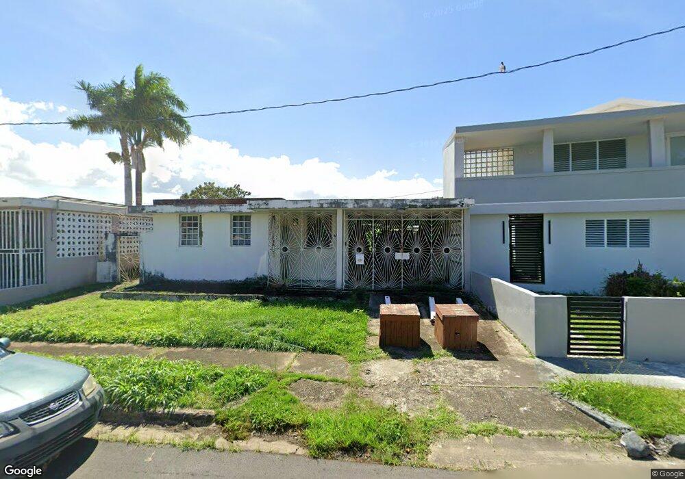 MV20 Country Club Dev 409 St, Carolina, PR 00982 - photo 1