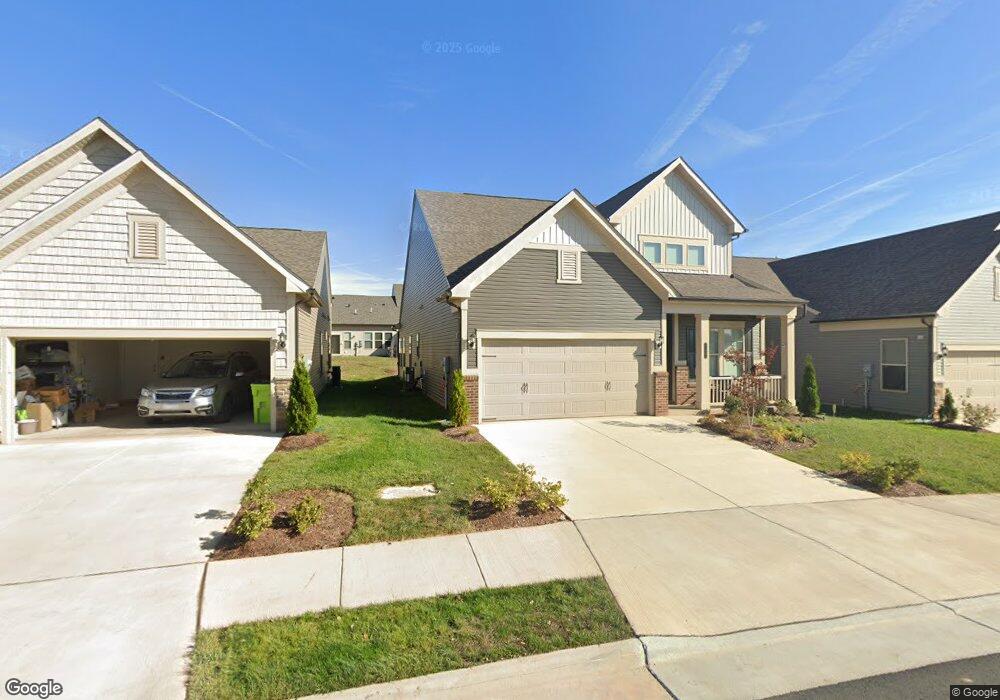 21891 Hawksbill High Cir, Sterling, VA 20164 - photo 1