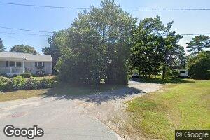 26 1st Ave, Wareham, MA 02571