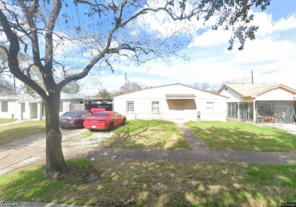 7521 Edna St, Houston, TX 77087 - photo 1