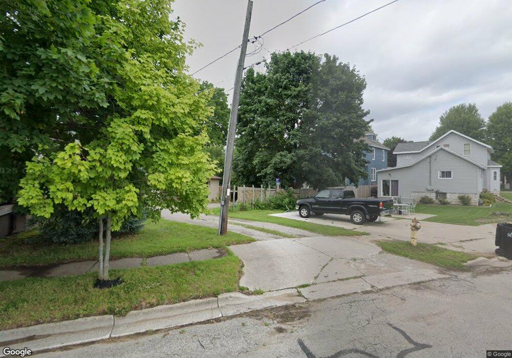 816 15th Ave, Menominee, MI 49858 - photo 1