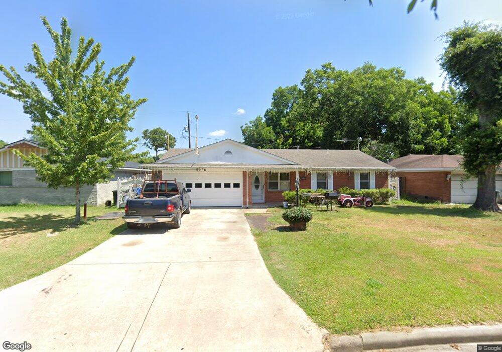 902 Helms Rd, Houston, TX 77088 - photo 1