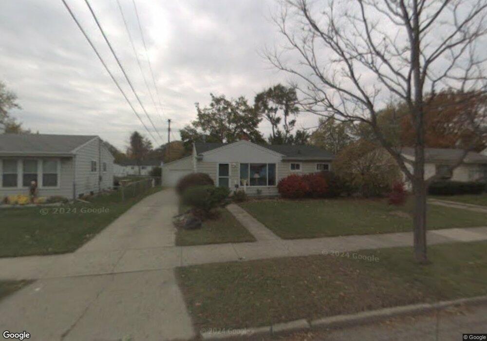 4720 Lowcroft Ave, Lansing, MI 48910 - photo 1