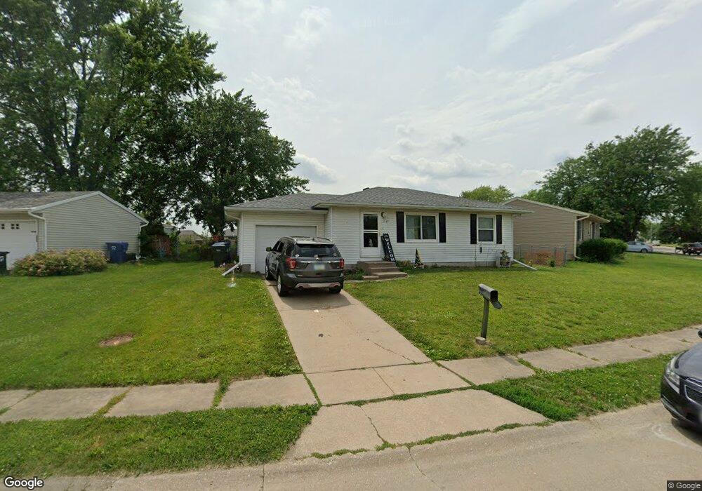 3147 W 43rd St, Davenport, IA 52806 - photo 1