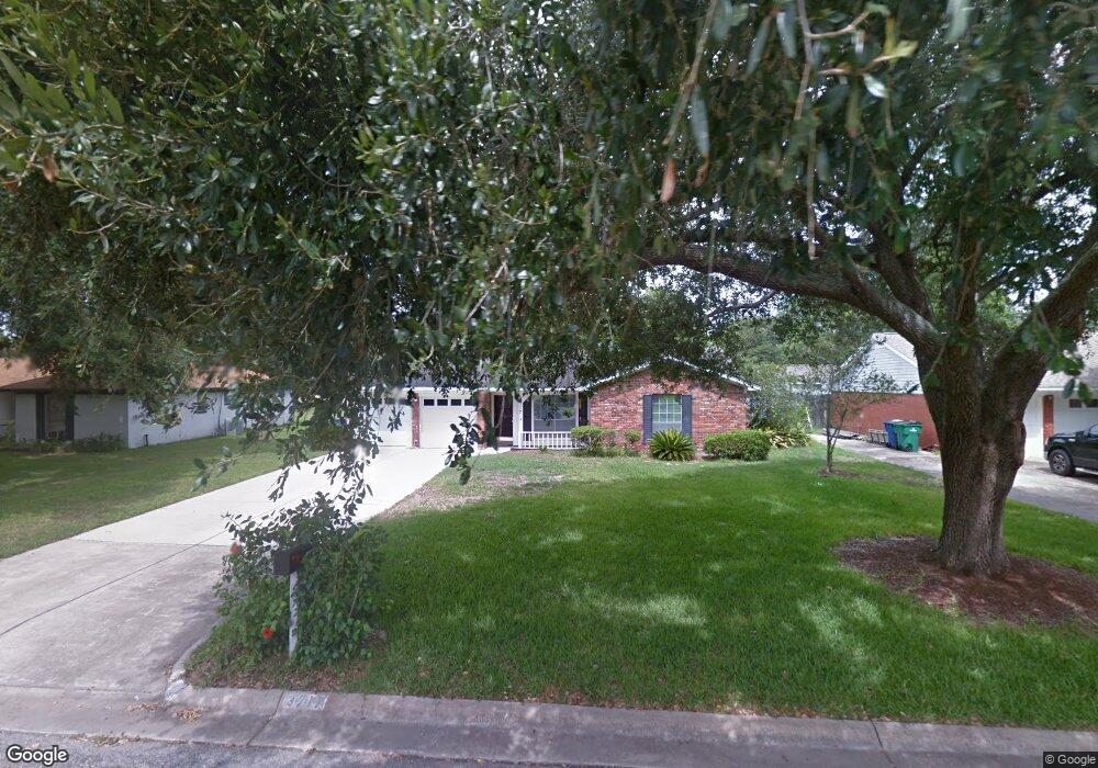 3717 Wilshire Dr, Alvin, TX 77511 - photo 1