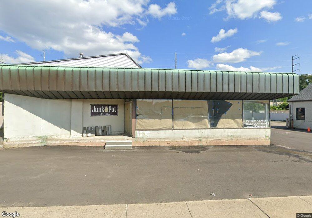 604 New Park Ave, West Hartford, CT 06110 - photo 1