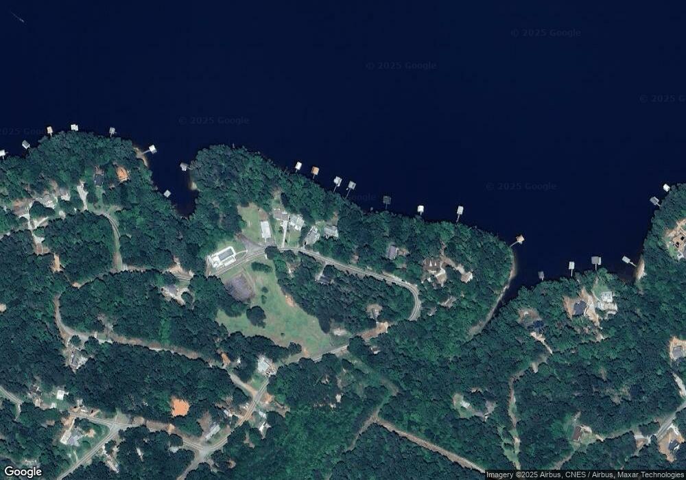 685 Shorewood Cir, Toccoa, GA 30577 - photo 1