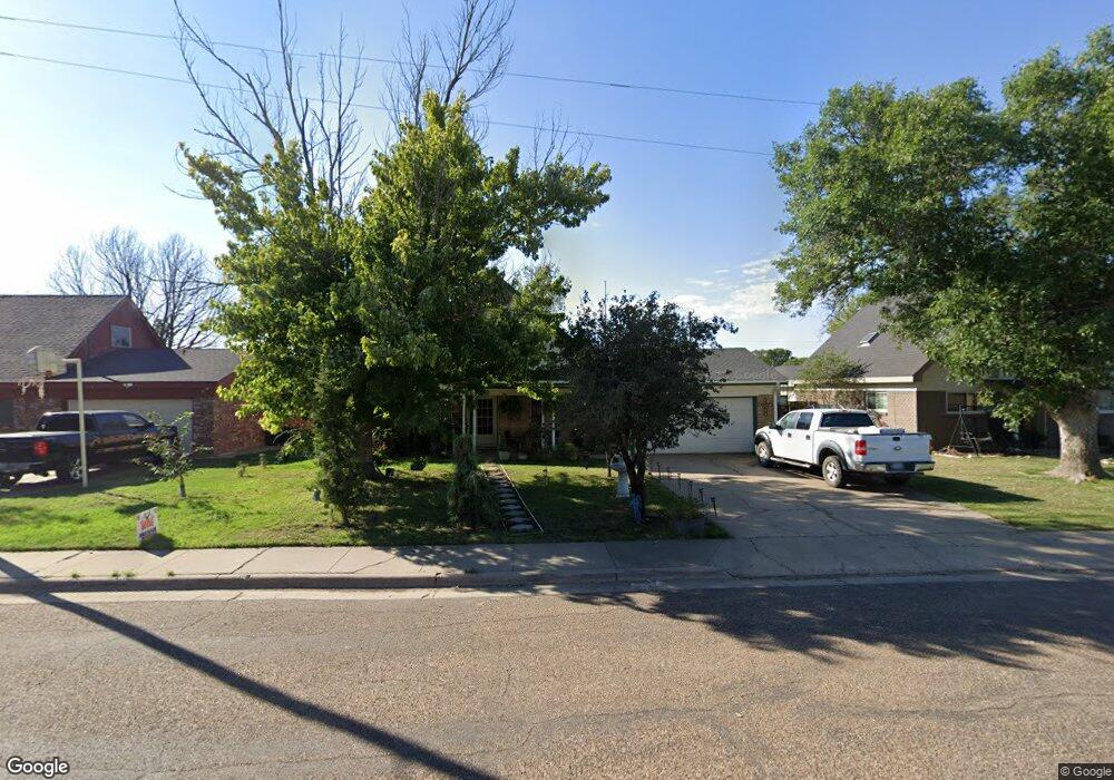 911 Stanford St, Dumas, TX 79029 - photo 1