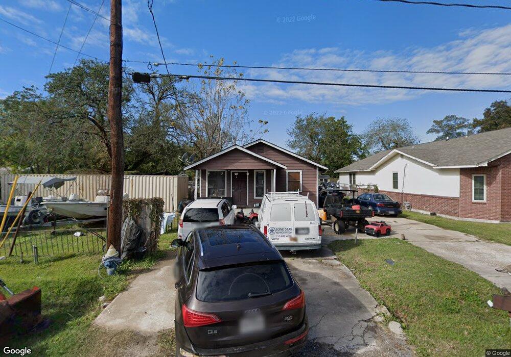 8209 Observatory St, Houston, TX 77088 - photo 1