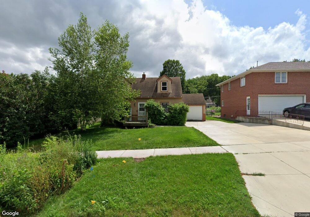 412 Giles Place, Albert Lea, MN 56007 - photo 1