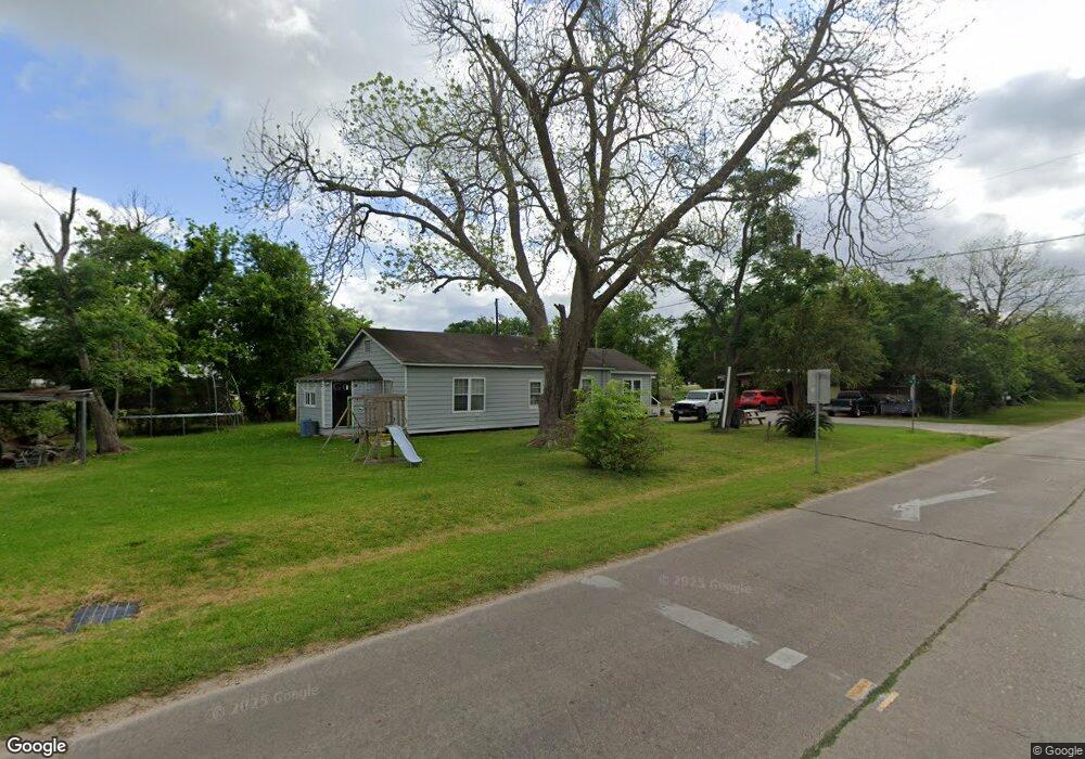 1520 Avenue K, Bay City, TX 77414 - photo 1