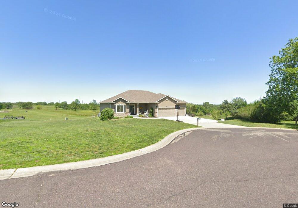 4317 SW Deer Run Ct, Topeka, KS 66610 - photo 1