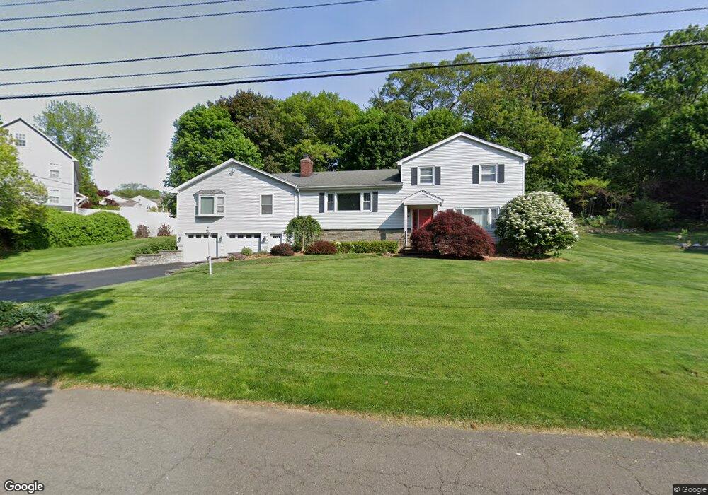 21 Sunnycrest Rd, Trumbull, CT 06611 - photo 1