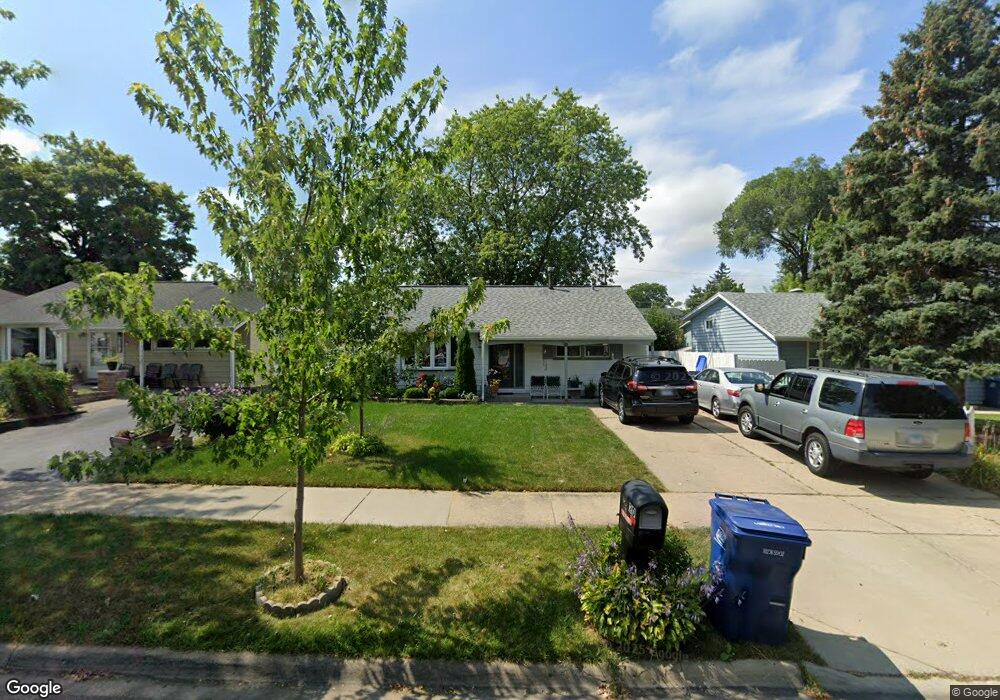 20 N Pioneer Rd, Waukegan, IL 60085 - photo 1