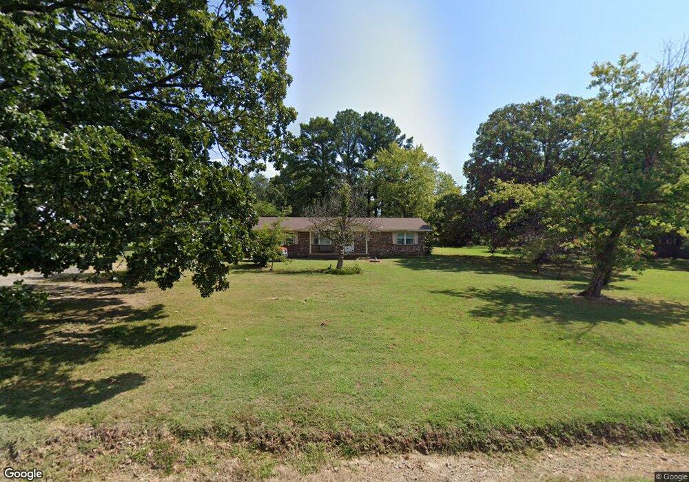 605 Suzanne St, Muldrow, OK 74948 - photo 1