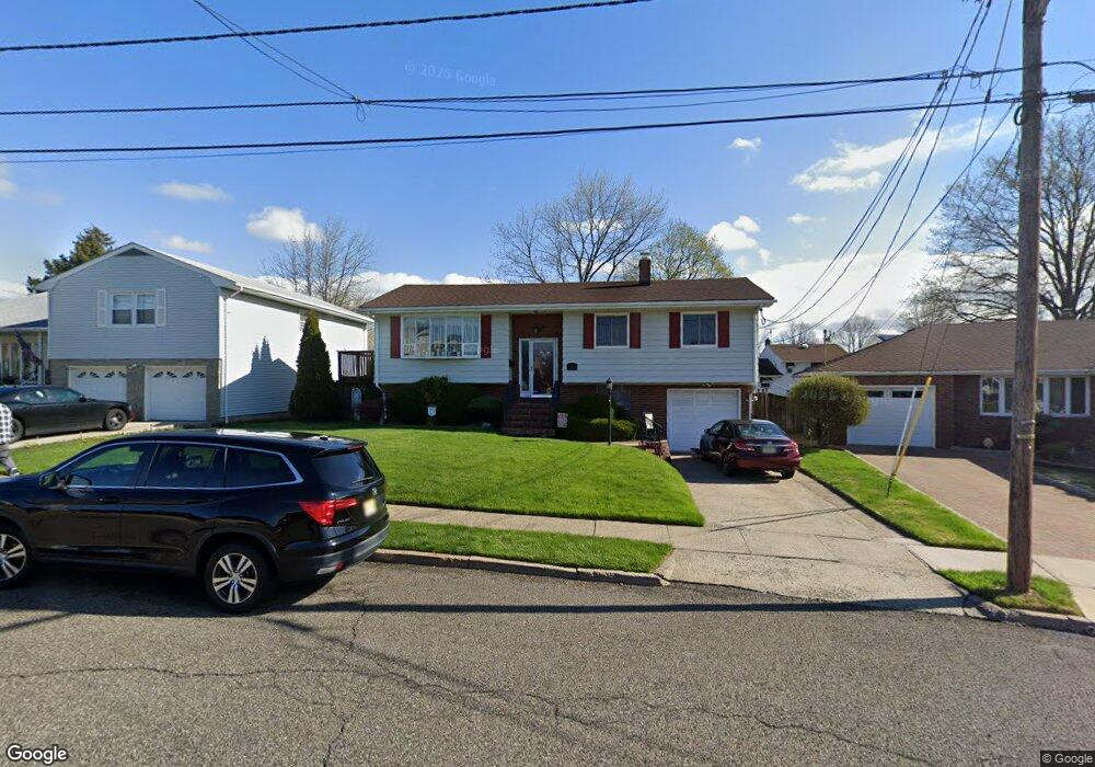 682 Columbus Cir, Perth Amboy, NJ 08861 - photo 1