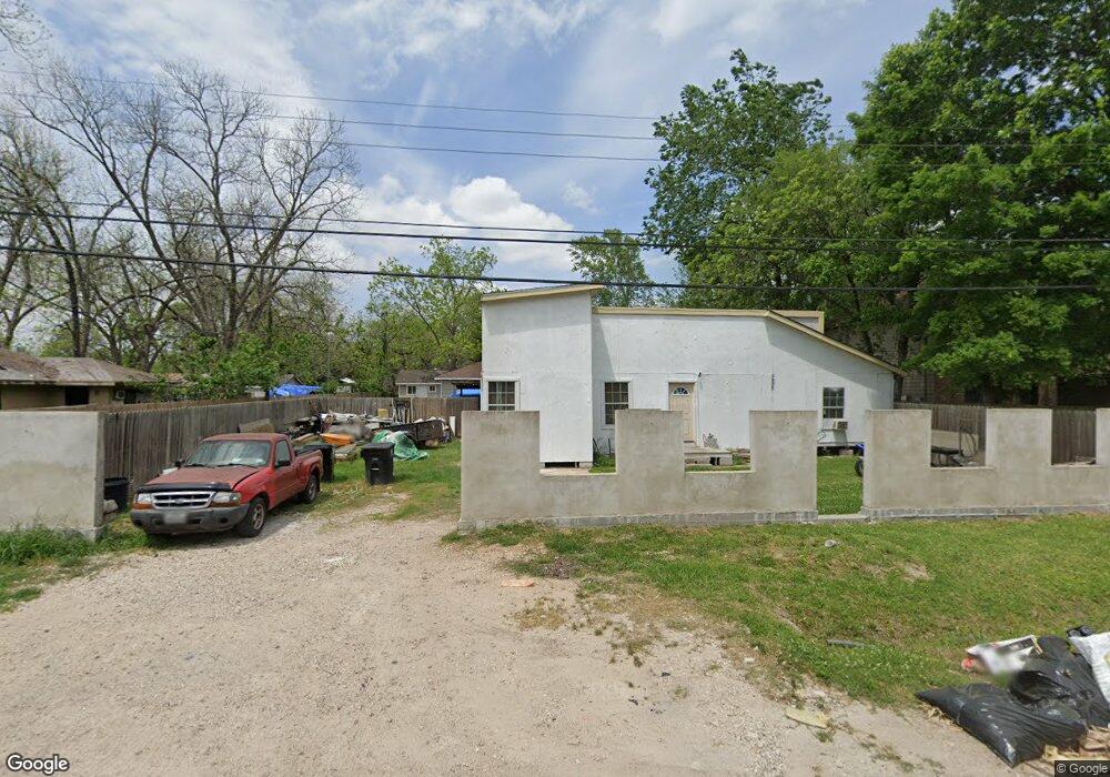 209 Heaney Dr, Houston, TX 77076 - photo 1