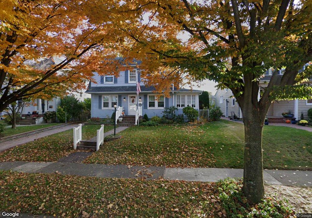 48 Davis Rd, Port Washington, NY 11050 - photo 1