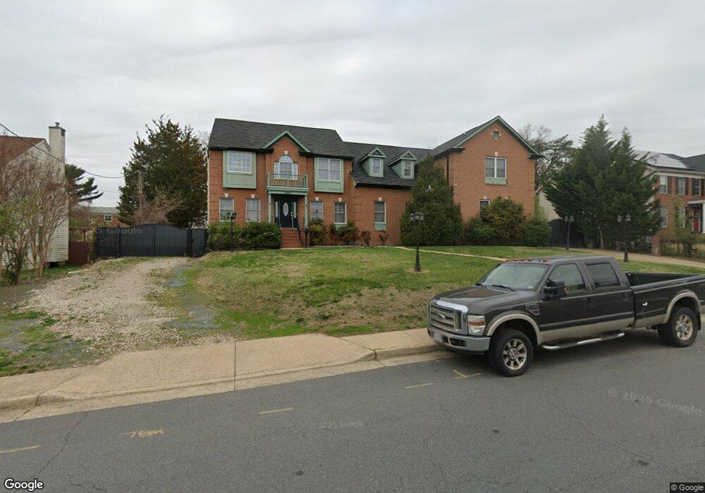 3450 Washington Dr, Falls Church, VA 22041 - photo 1