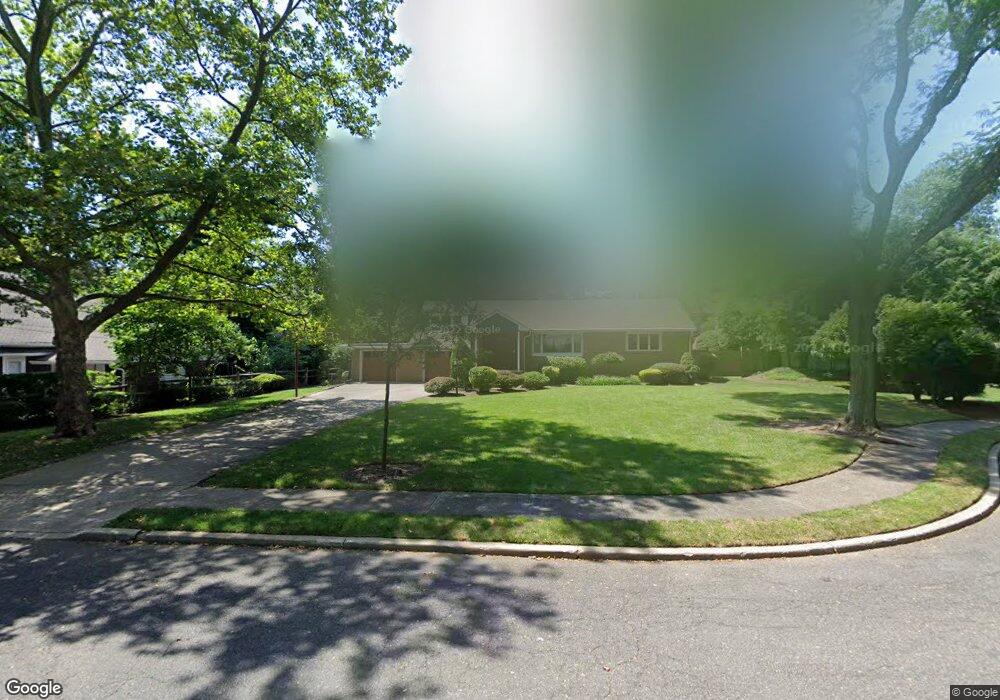 352 Janet Ave, Paramus, NJ 07652 - photo 1