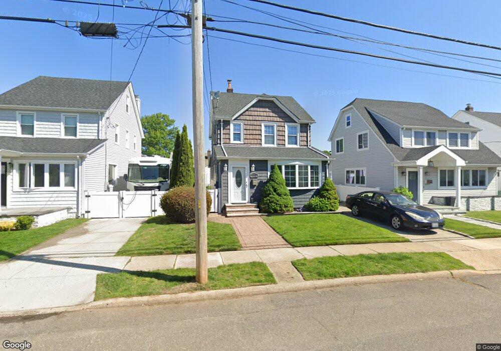 188 Fairfield Ave, Mineola, NY 11501 - photo 1