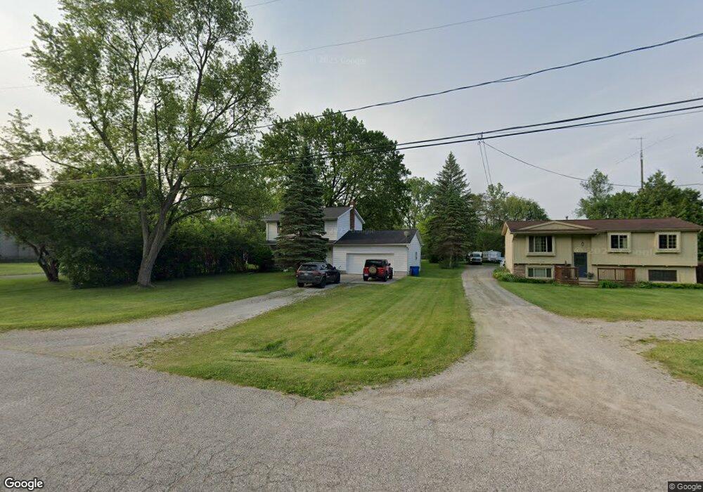 4422 Meadowbrook Dr, Flint, MI 48506 - photo 1