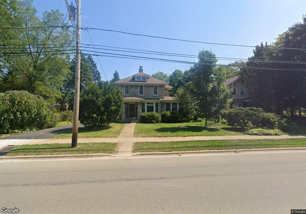 1021 N Sheridan Rd, Waukegan, IL 60085 - photo 1