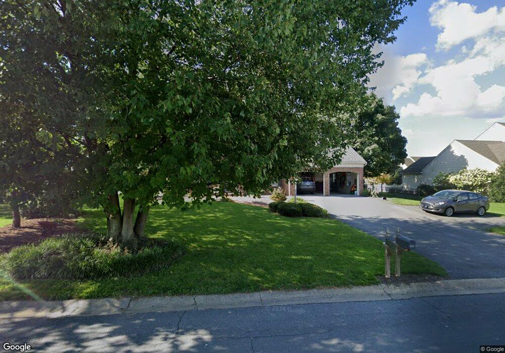 287 Robin Dale Dr, Leola, PA 17540 - photo 1