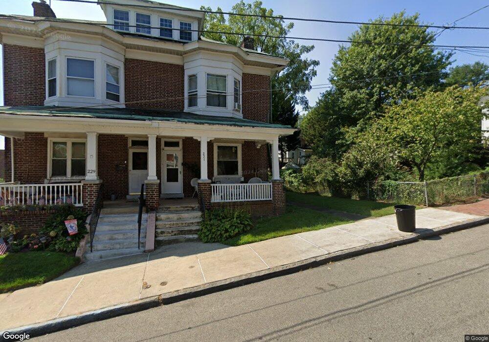 231 8th St, Brookhaven, PA 19015 - photo 1