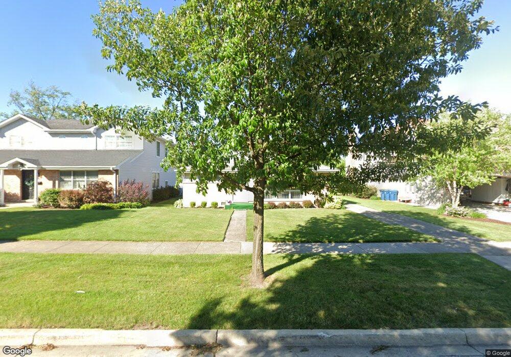 449 N Emery Ln, Elmhurst, IL 60126 - photo 1